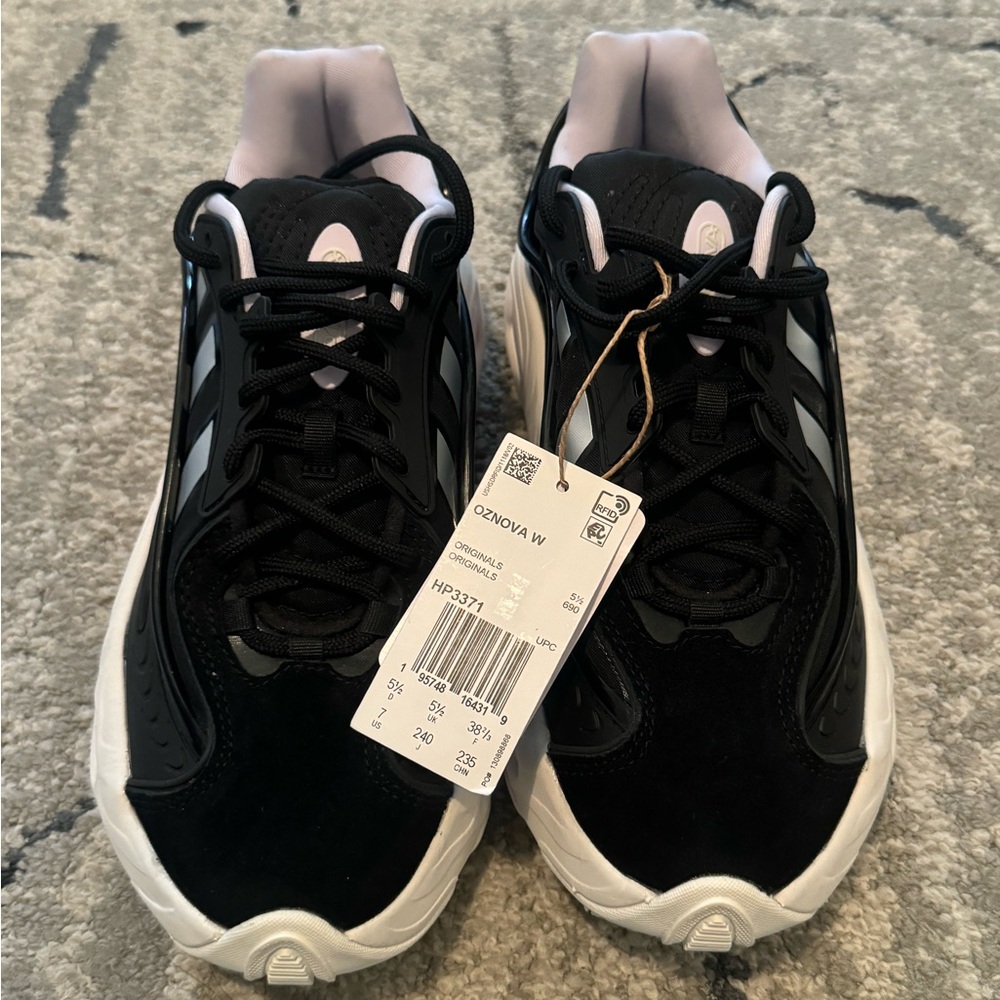 Adidas women’s Oznova - Picture 2 of 11